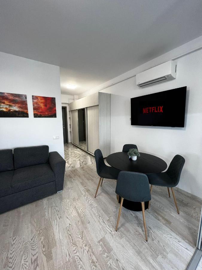 Cozy Apartments - City Center Iasi Luaran gambar