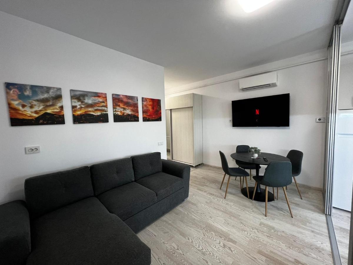 Cozy Apartments - City Center Iasi Luaran gambar