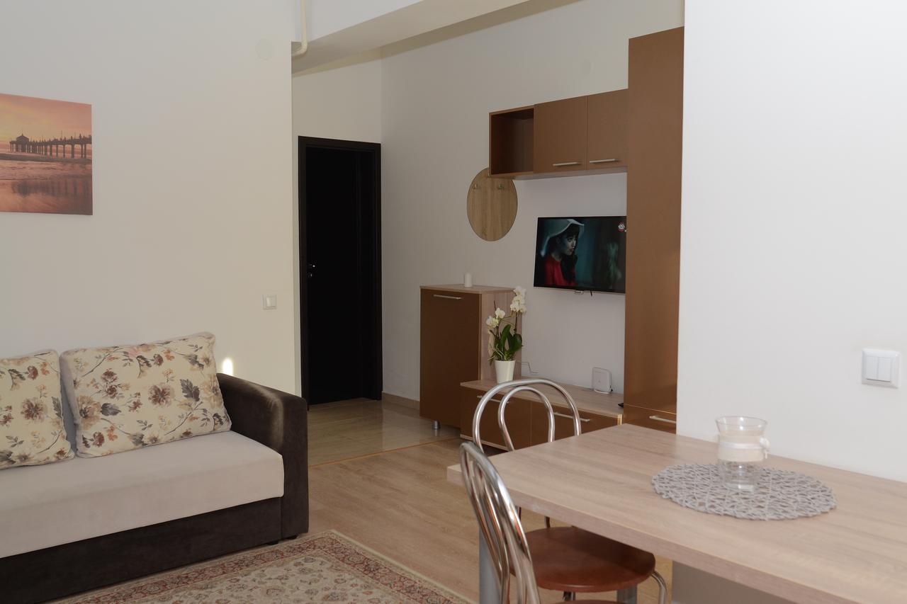 Cozy Apartments - City Center Iasi Luaran gambar