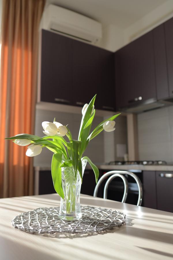 Cozy Apartments - City Center Iasi Luaran gambar