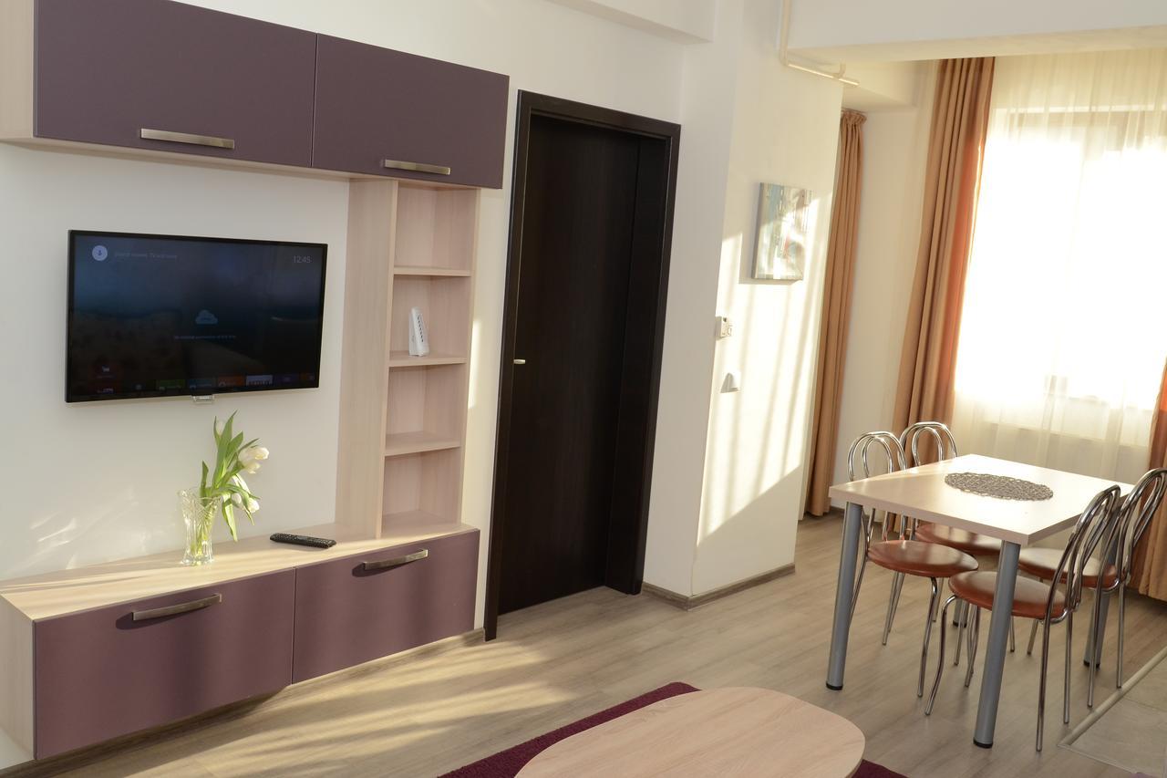 Cozy Apartments - City Center Iasi Luaran gambar